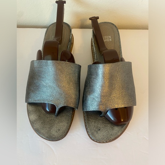 Eileen Fisher Touch platform metallic silver leather thong slide 7.5 - Picture 3 of 11